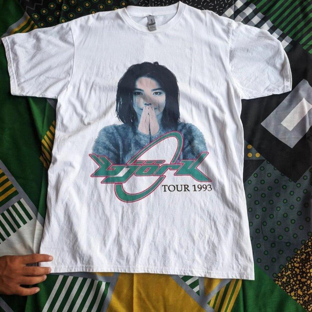 Bjork Retro Graphic Music Fan Unisex Aesthetic Style Tshirt